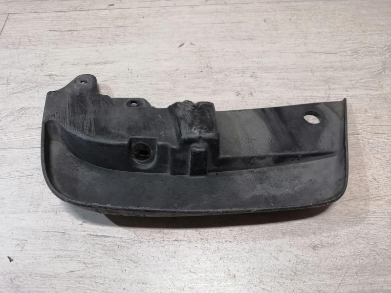 Sandero №9 брызговик передний правый степвей деф