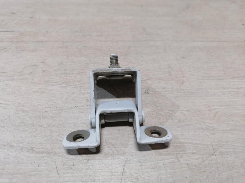 Sandero №9 петля багажника