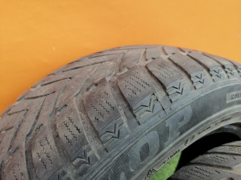 Sandero №9 шина 205/55 r16 данлоп зима липучка плохая