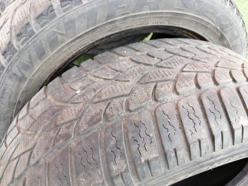 Sandero №9 шина 205/55 r16 данлоп зима липучка плохая