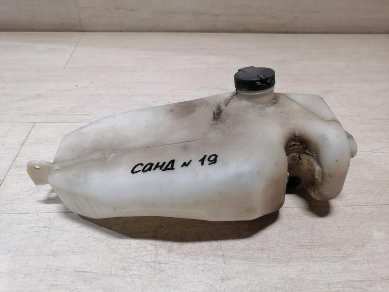 Sandero 2 бачок омывателя лобового