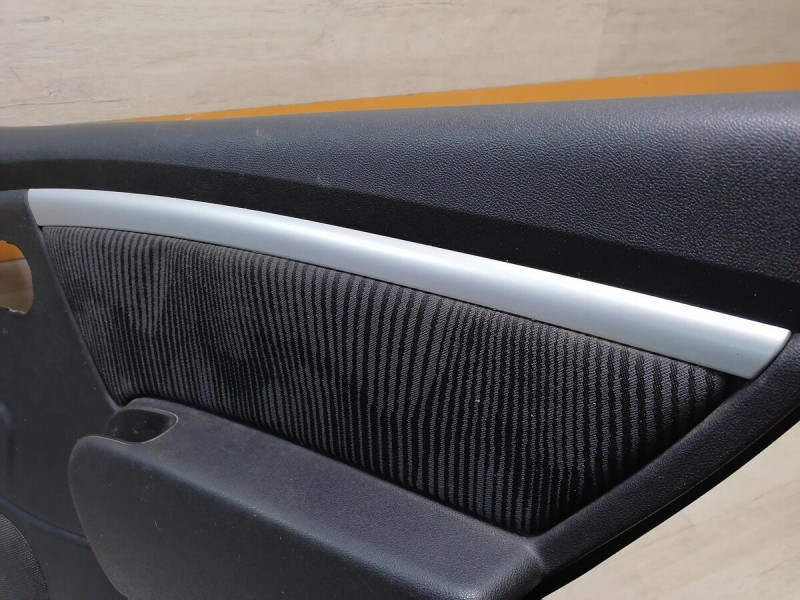 Sandero 1 обшивка двери задняя правая эл