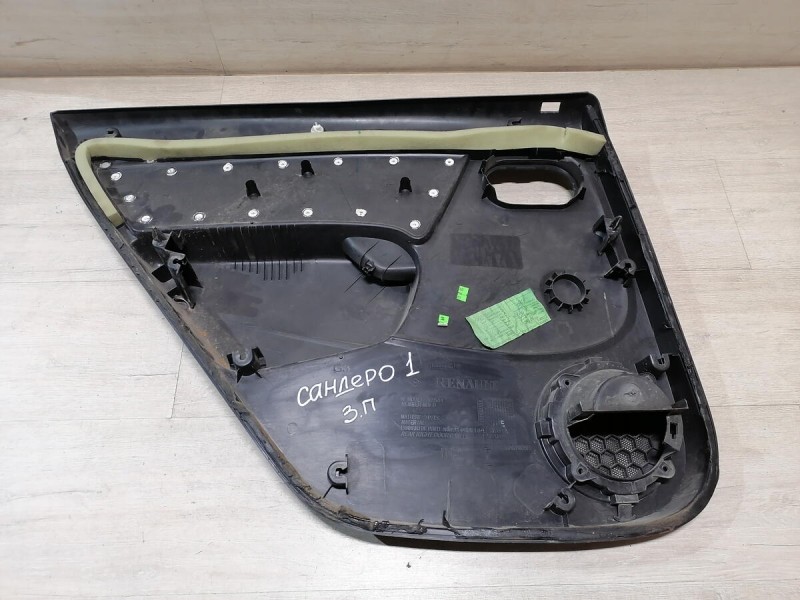 Sandero 1 обшивка двери задняя правая эл
