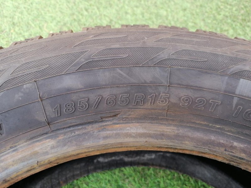 Solaris П шина 185/65 R15 зима екохама шипы деф