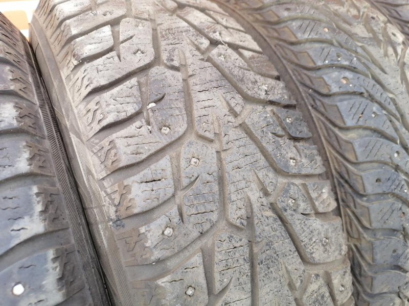 Solaris П шина 185/65 R15 зима екохама шипы деф