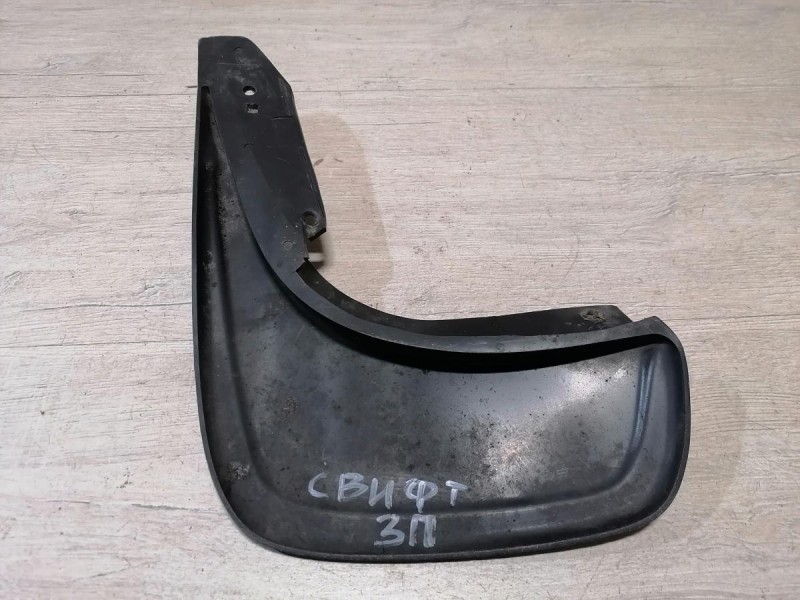 Swift брызговик задний правый