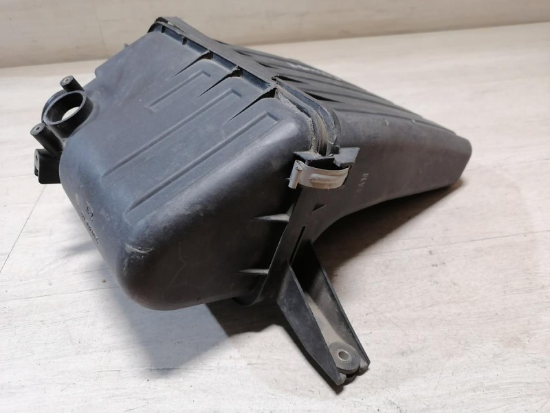 Swift корпус воздушного фильтра деф