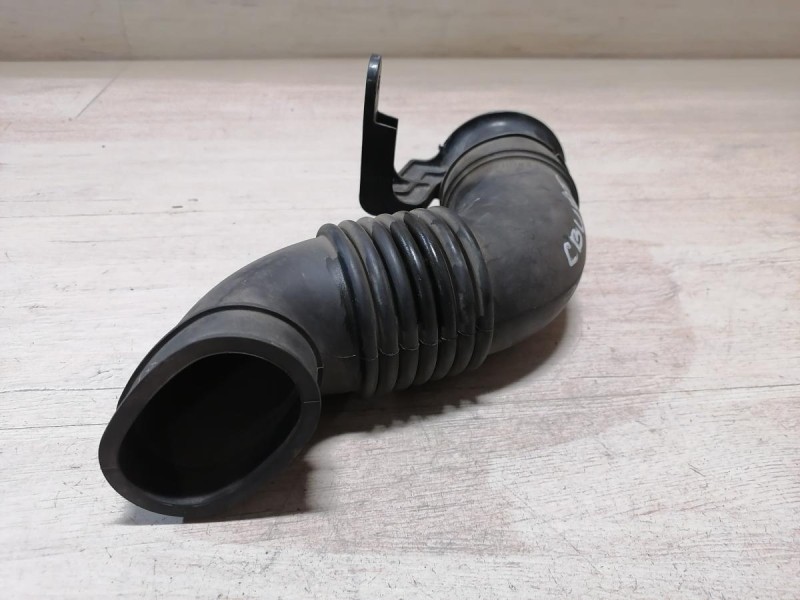 Swift патрубок корпуса воздушного фильтра воздухозаборник