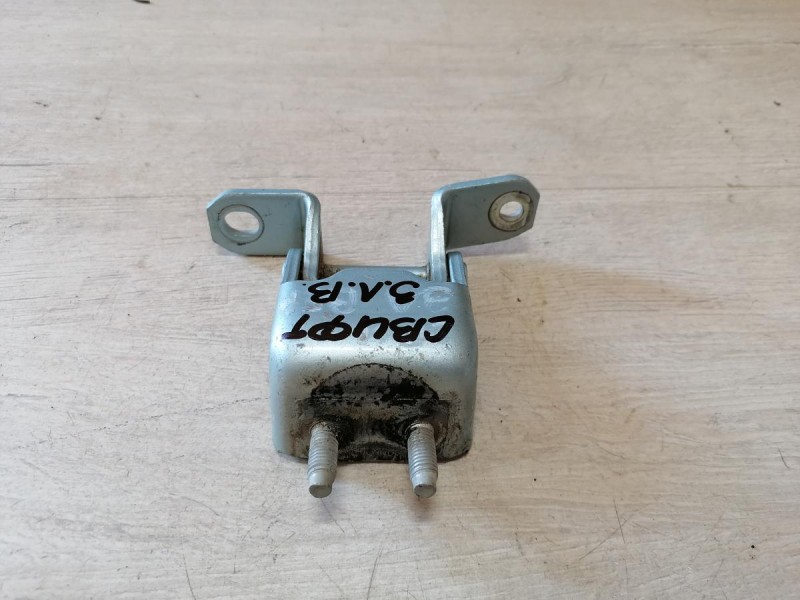 Swift петля двери задняя левая верхняя