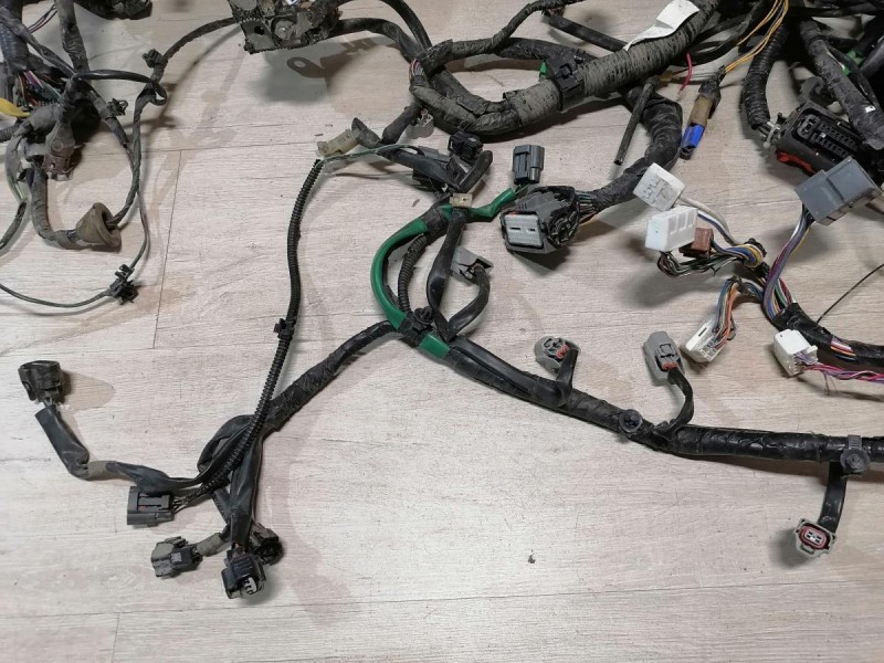 Swift проводка подкапотная деф