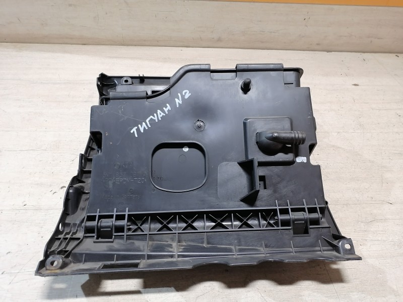 Tiguan №2 бардачок