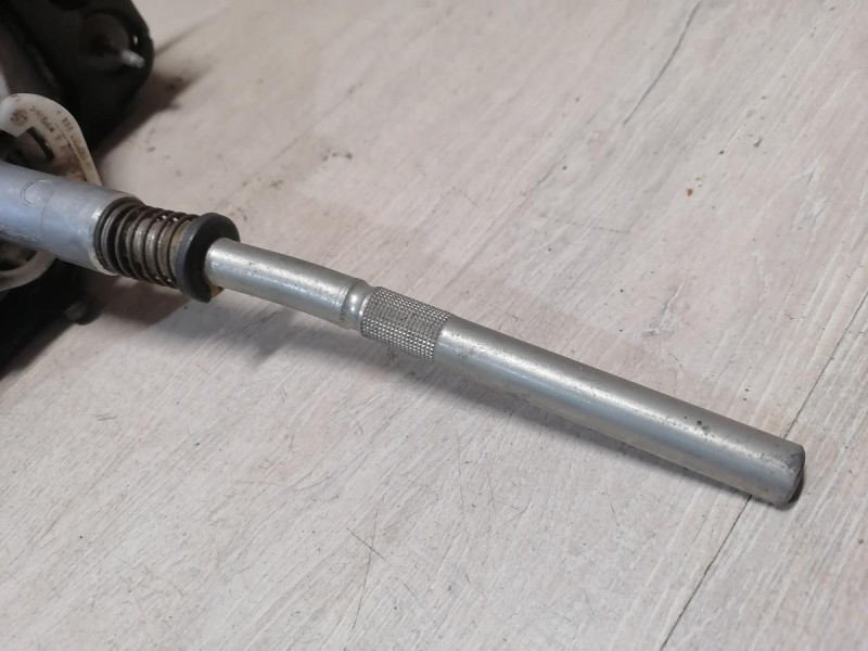 Tiguan №2 кулиса МКПП в сборе трос деф