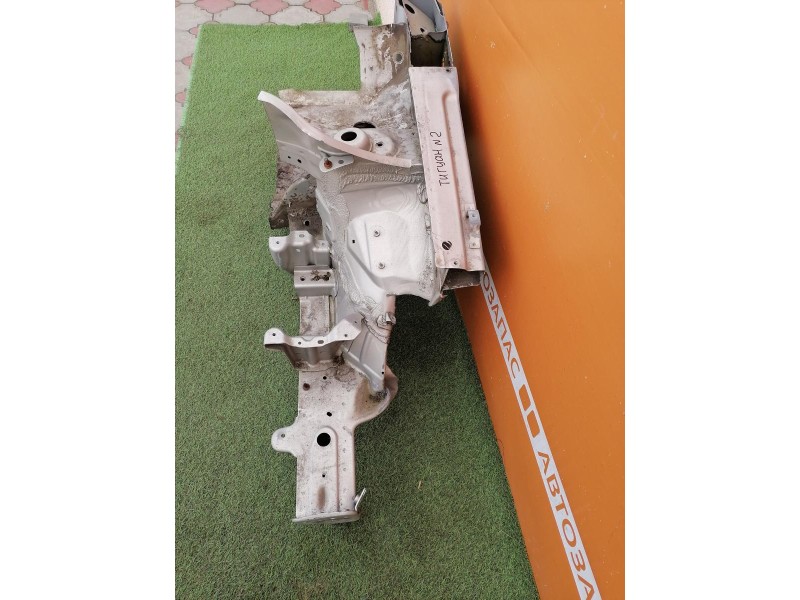 Tiguan №2 лонжерон левый деф