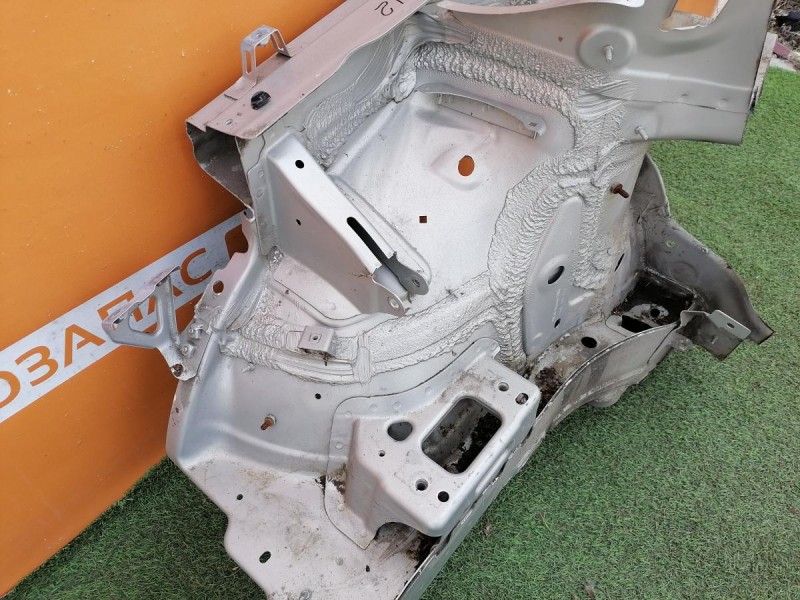 Tiguan №2 лонжерон правый