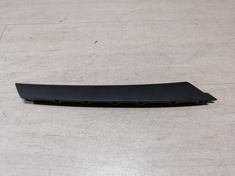 Tiguan №2 накладка ручки обшивки двери левая