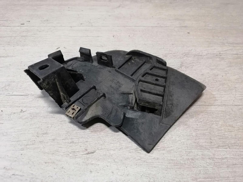 Tiguan №3 брызговик заднего колеса передний левый