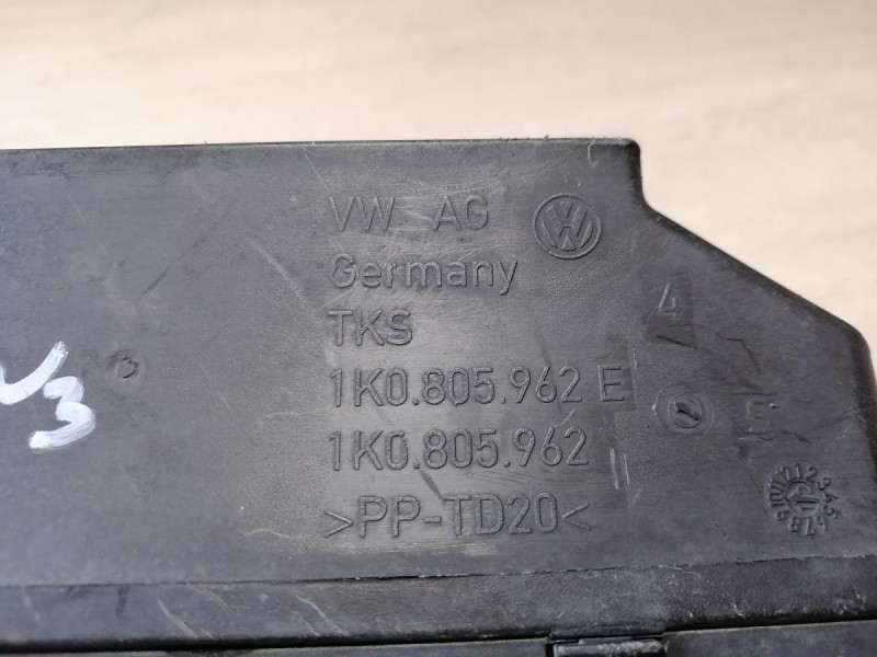 Tiguan №3 воздухозаборник 1k0805962