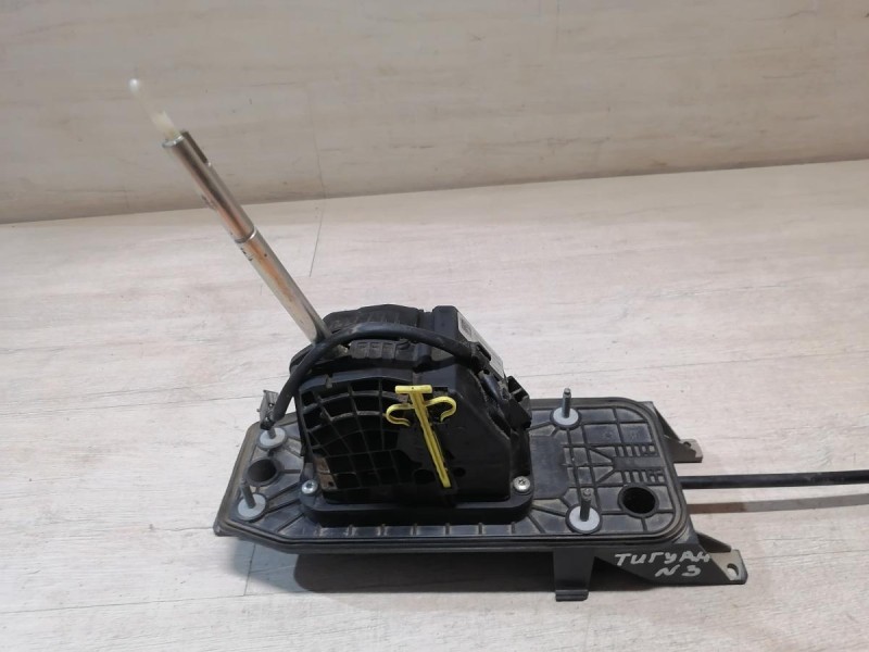 Tiguan №3 кулиса акпп с тросом