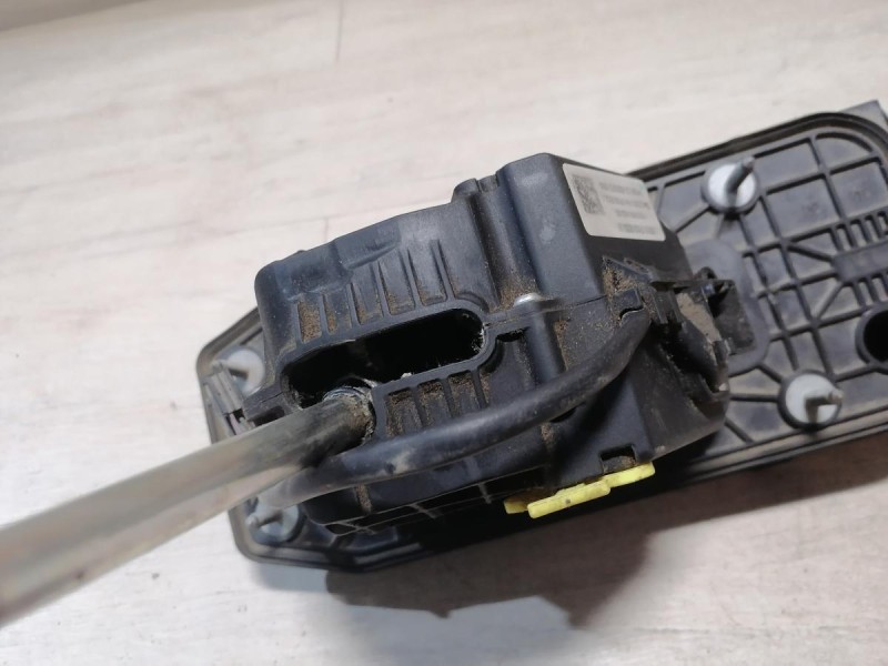 Tiguan №3 кулиса акпп с тросом