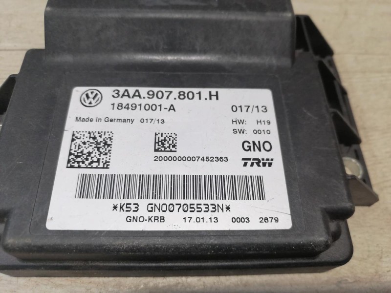 Tiguan блок управления парковочным тормозом