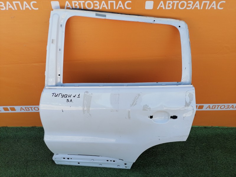 Tiguan дверь задняя левая деф