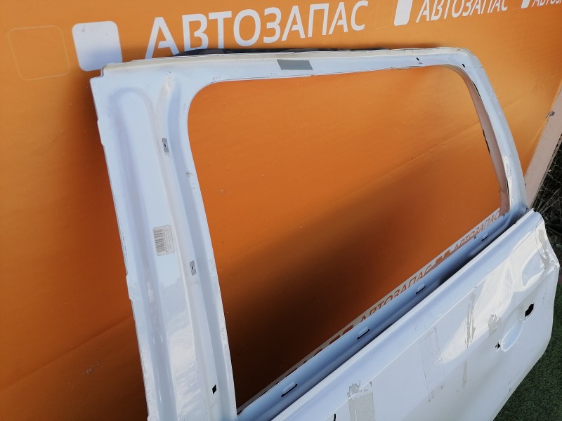 Tiguan дверь задняя левая деф
