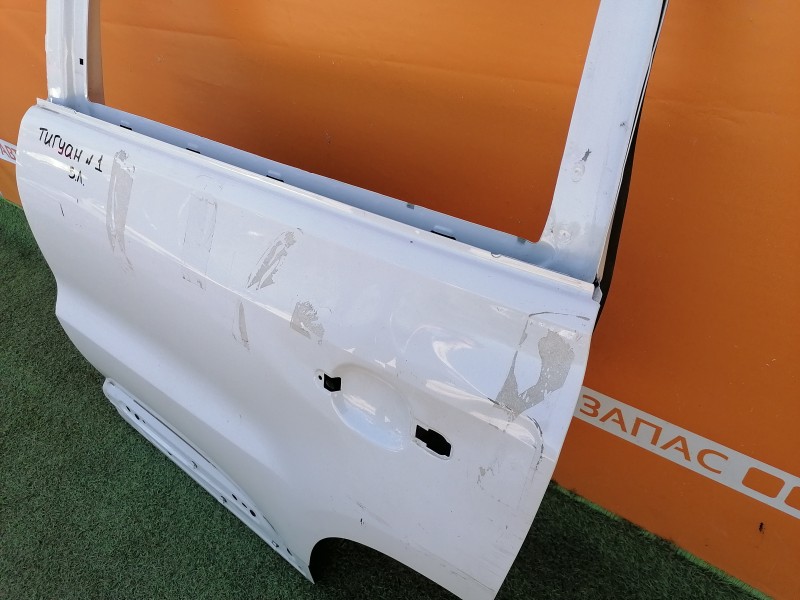 Tiguan дверь задняя левая деф