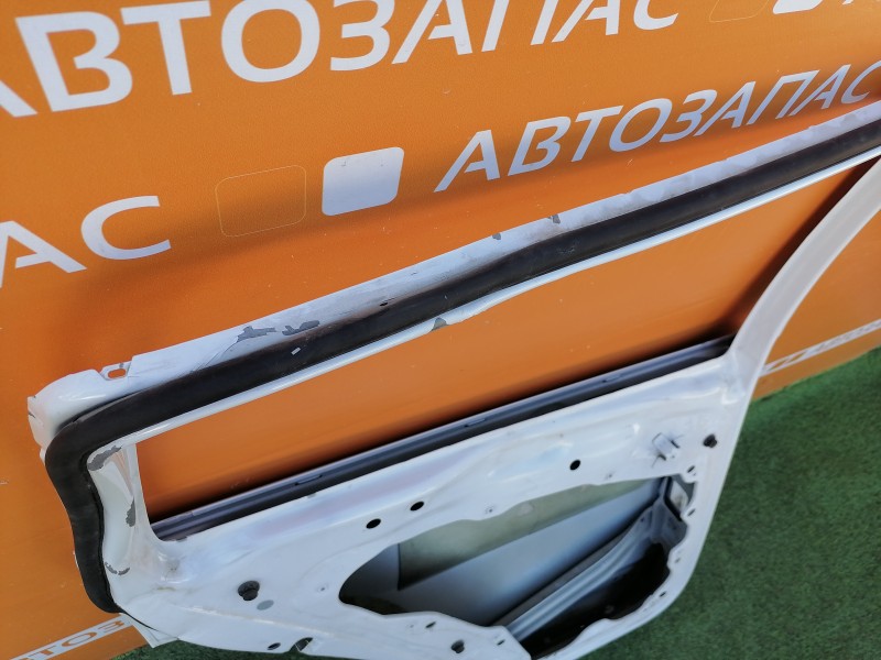 Tiguan дверь задняя левая деф