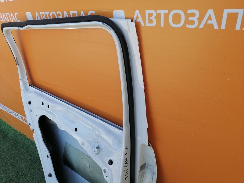 Tiguan дверь задняя левая деф