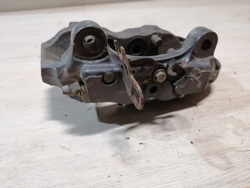 Touareg суппорт задний правый 3,0 BREMBO