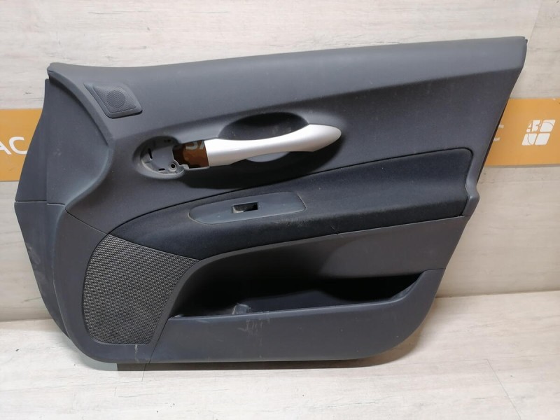 Auris обшивка двери передняя правая эл деф