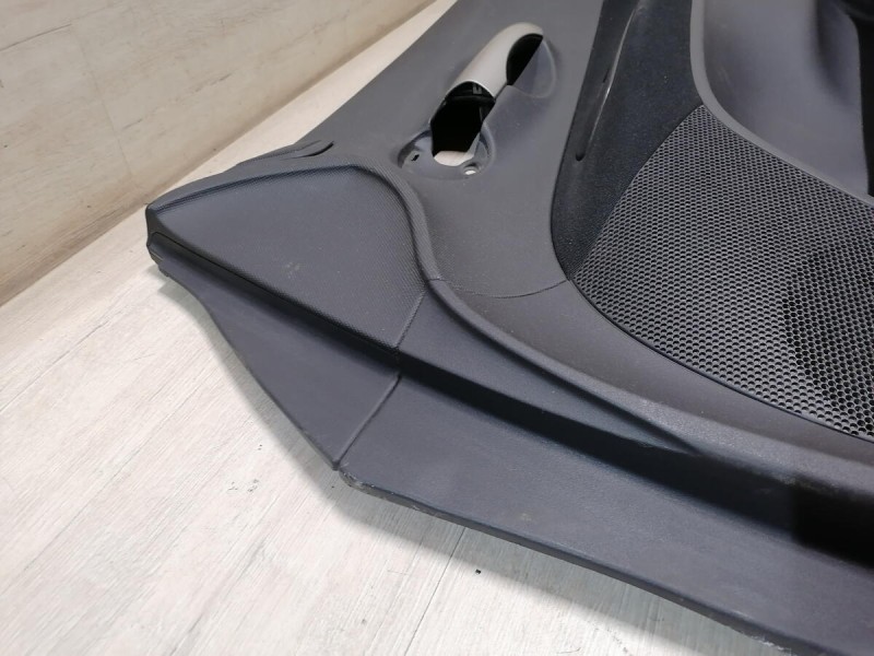 Auris обшивка двери передняя правая эл деф