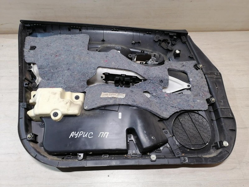 Auris обшивка двери передняя правая эл деф