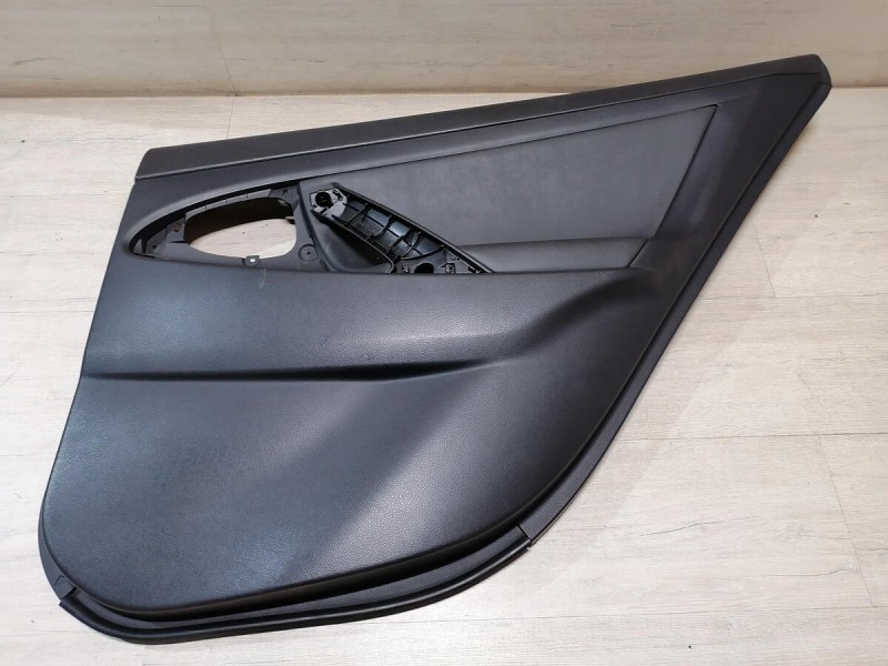 Camry v40 П обшивка двери задняя правая эл деф кожа
