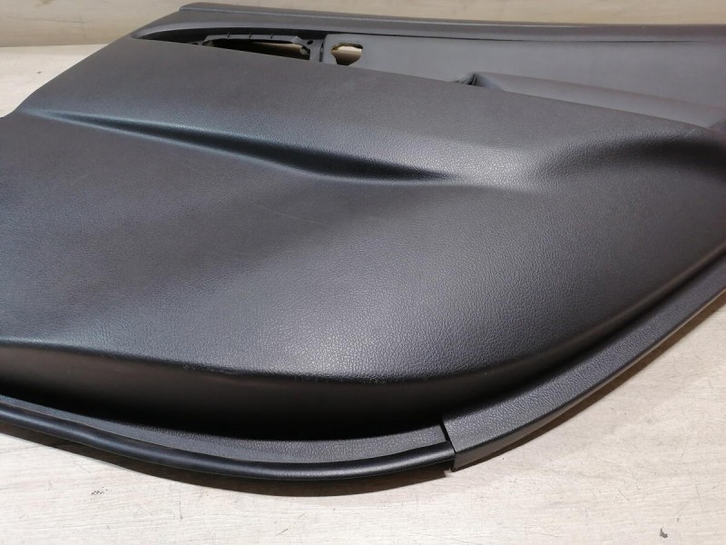 Camry v40 обшивка двери задняя правая эл кожа