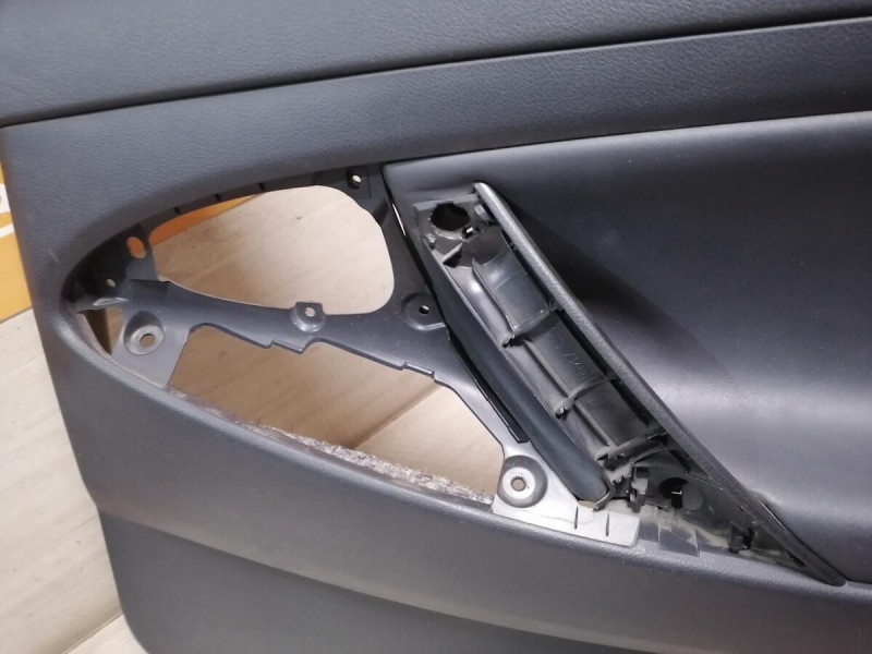 Camry v40 №1 обшивка двери задняя правая эл кожа