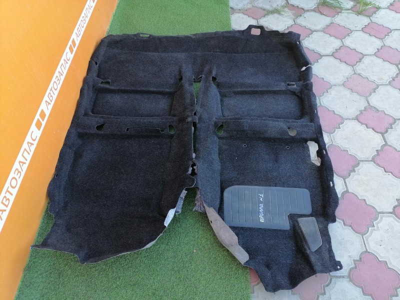 Corolla пол салона