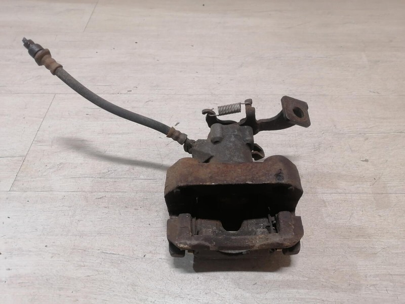 Corolla №4 суппорт задний правый 1,6 АТ