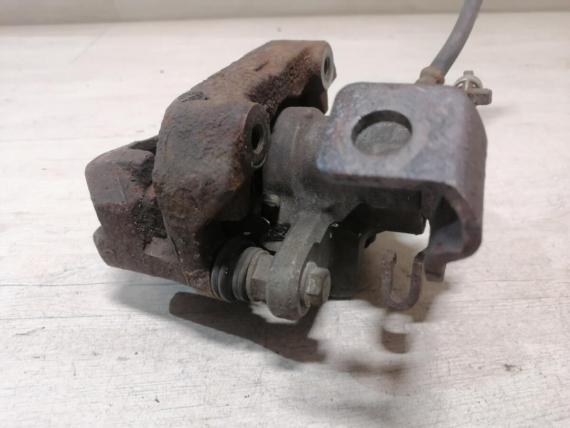 Corolla №4 суппорт задний правый 1,6 АТ