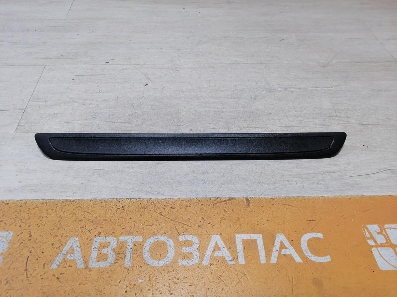 Corolla накладка порога передняя внутренняя к-кт