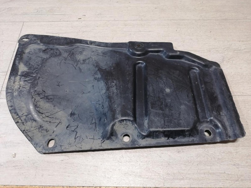 Corolla №2 пыльник двигателя правый