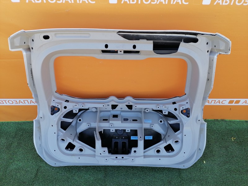 X-Trail T-32 крышка багажника деф