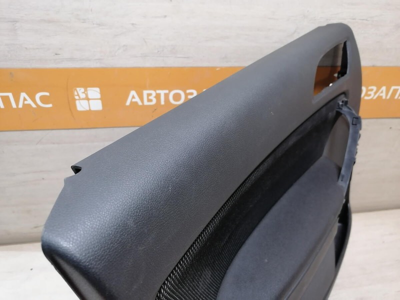 Yeti обшивка двери задняя левая эл