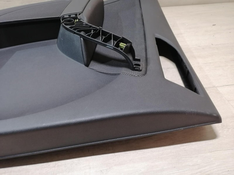 Yeti обшивка двери задняя левая эл