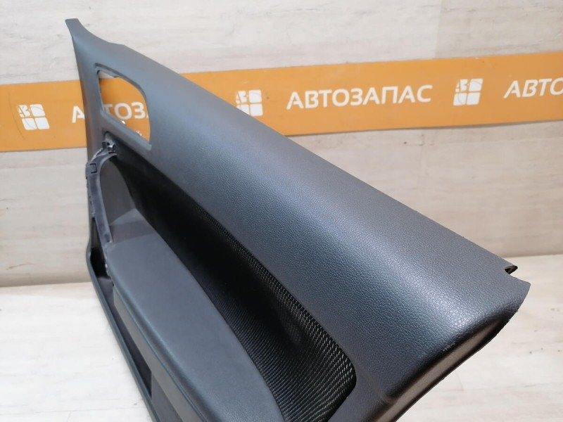 Yeti обшивка двери передняя правая эл