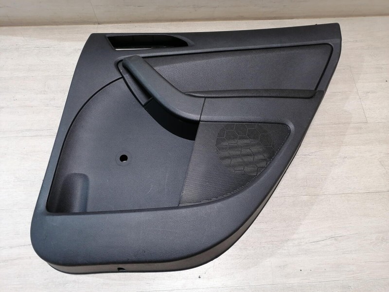 Yeti обшивка двери задняя правая мех деф