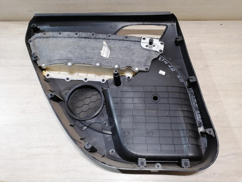 Yeti обшивка двери задняя правая мех деф