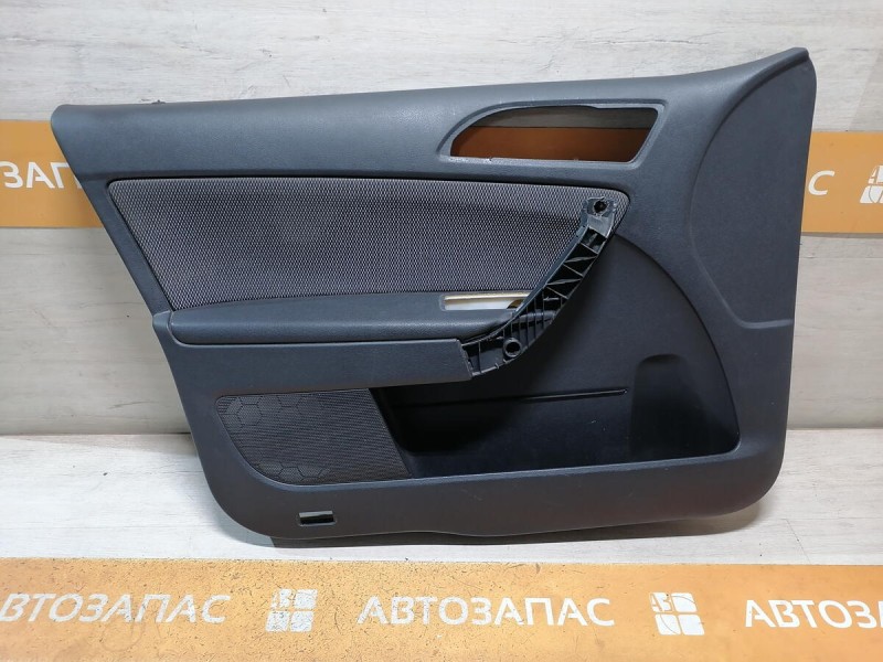 Yeti обшивка двери передняя левая эл