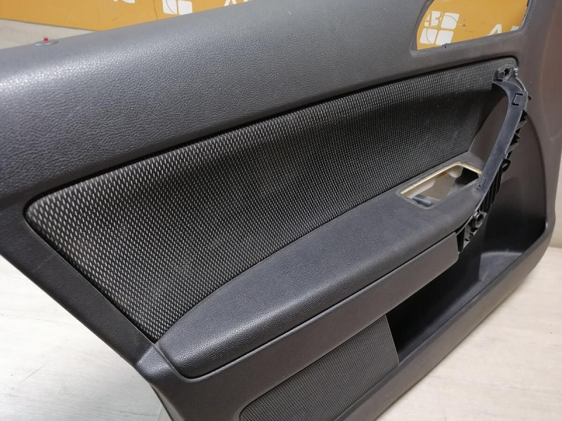 Yeti обшивка двери передняя левая эл