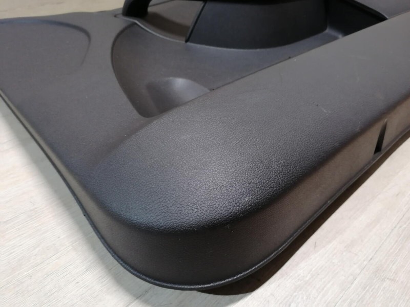 Yeti обшивка двери передняя правая эл деф